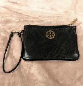 TORY BURCH WRISTLET